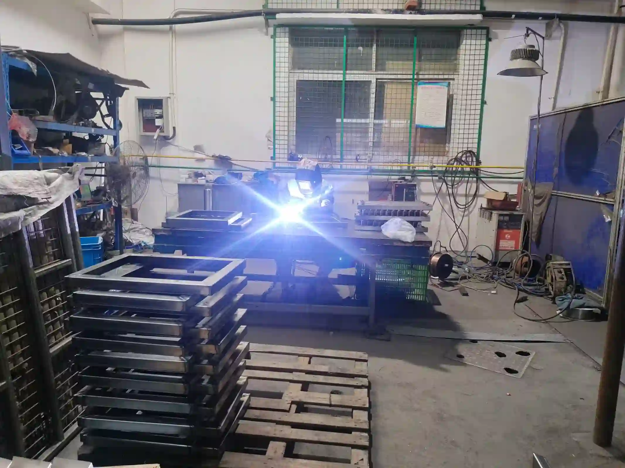 Welding operation at Fulei Metal factory