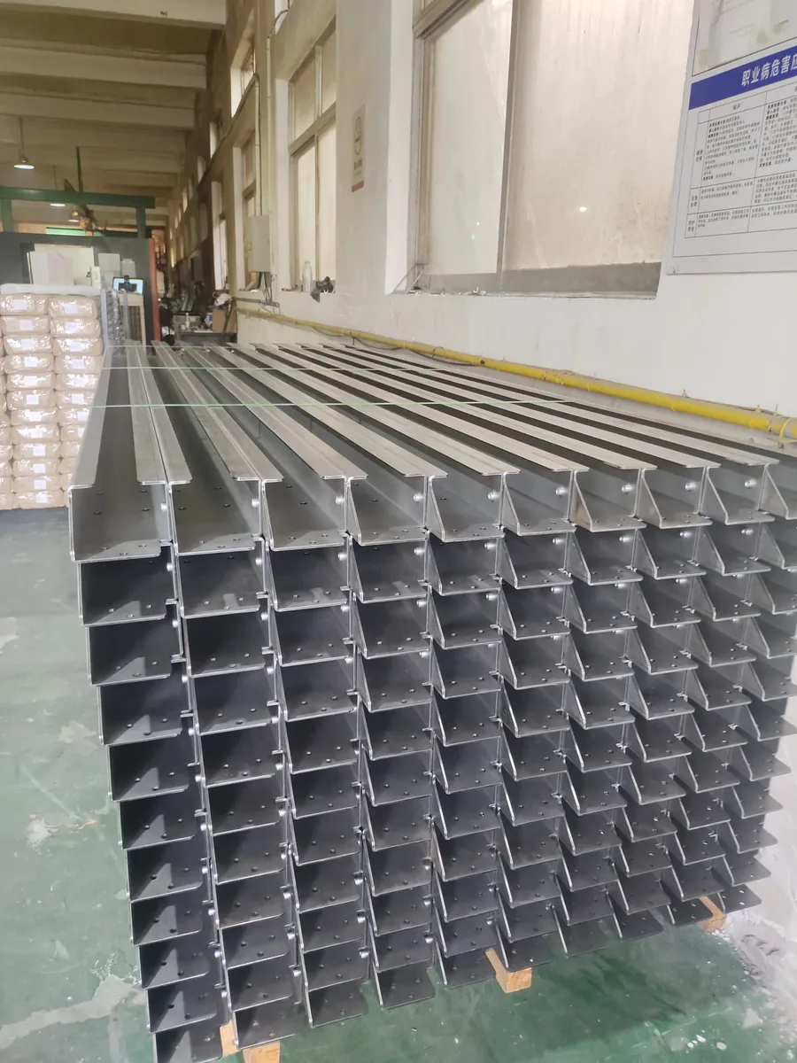 Batch of folded steel mounting brackets produced at the Fulei Metal sheet metal factory in Ningbo